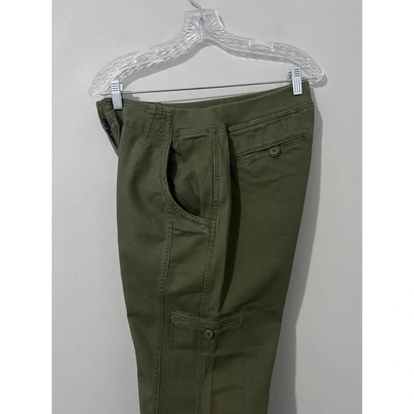 L.L. Bean Pants Women’s 10 Petite Green Cargo Cotton Stretch Canvas Classic Fit - Picture 11 of 13